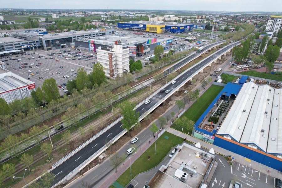 Sectorul S Au Redeschis Pasajele Rutiere Din Zona Comercial