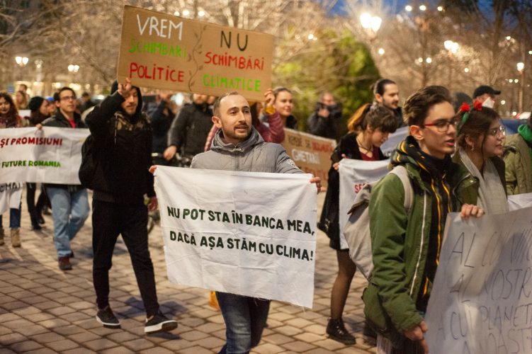 Foto Video Protestul Paralel Nici Urm De Activitate A Ong Ului