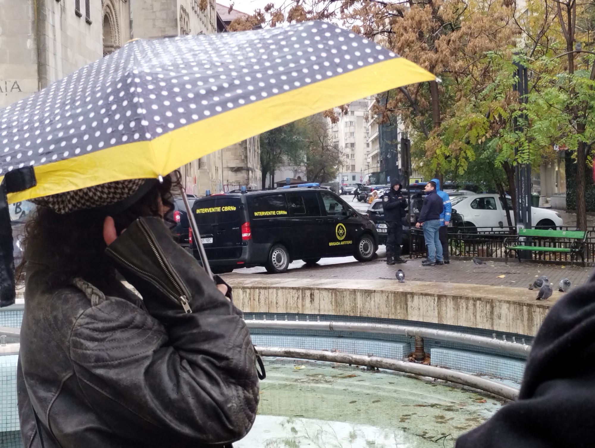 REPORTAJ | Ziua în care s-a strigat pentru pace, pe trei voci, iar SRI a percheziționat protestatarii