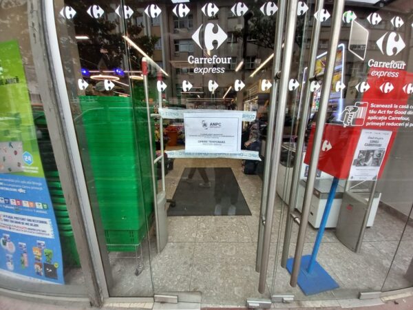 13 magazine din București au fost închise temporar pentru vânzare ilegală de tutun către minori