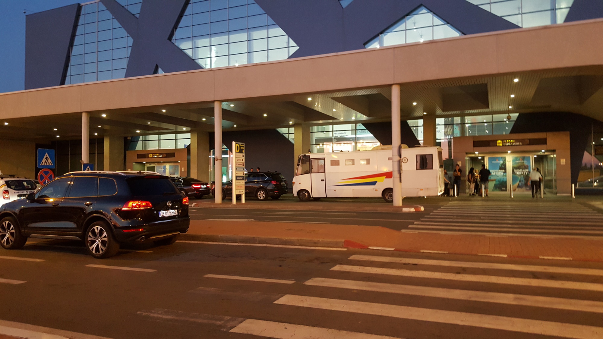 Reparații pe Aeroportul Otopeni, înaintea lucrărilor de modernizare