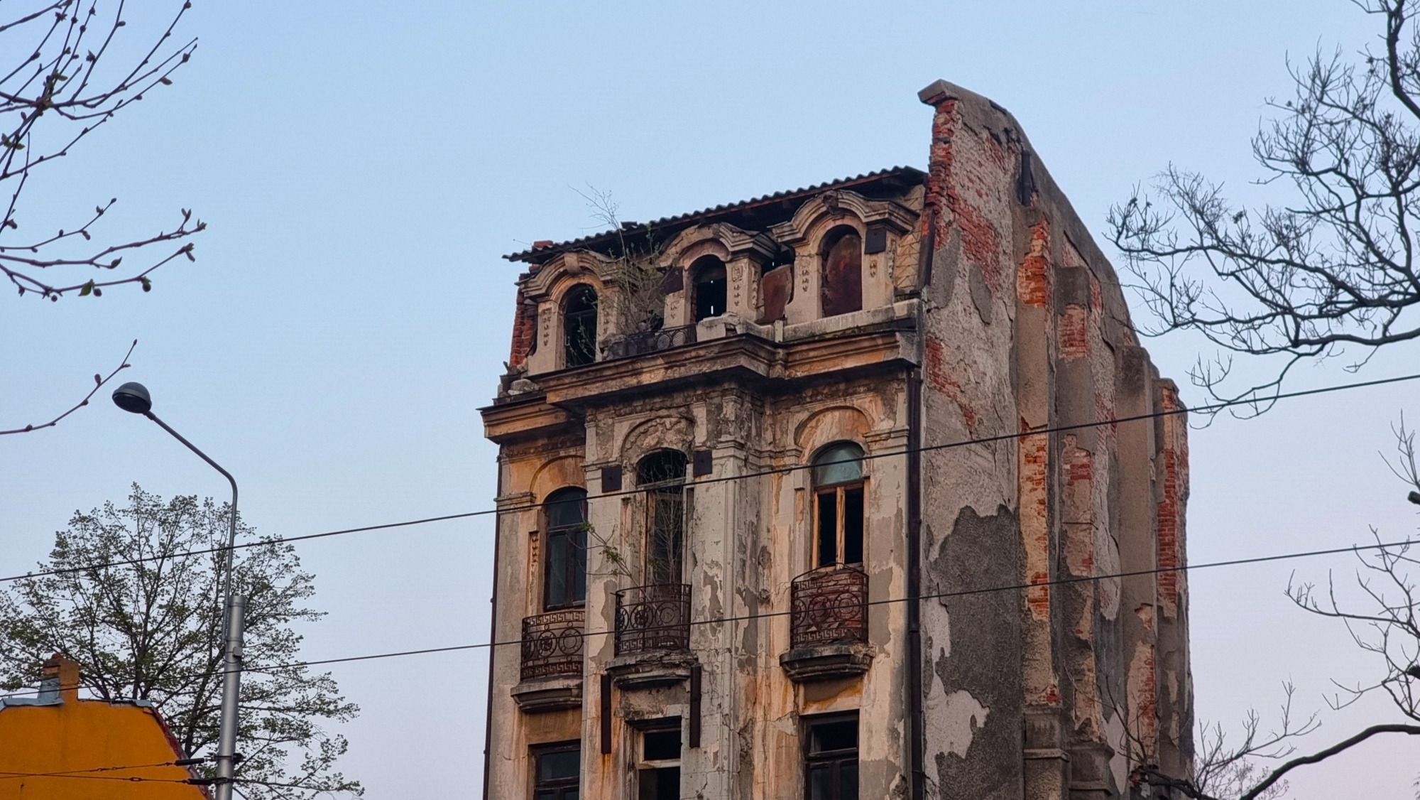 Descoperire şocantă din familia Addams atrage atenția publicului