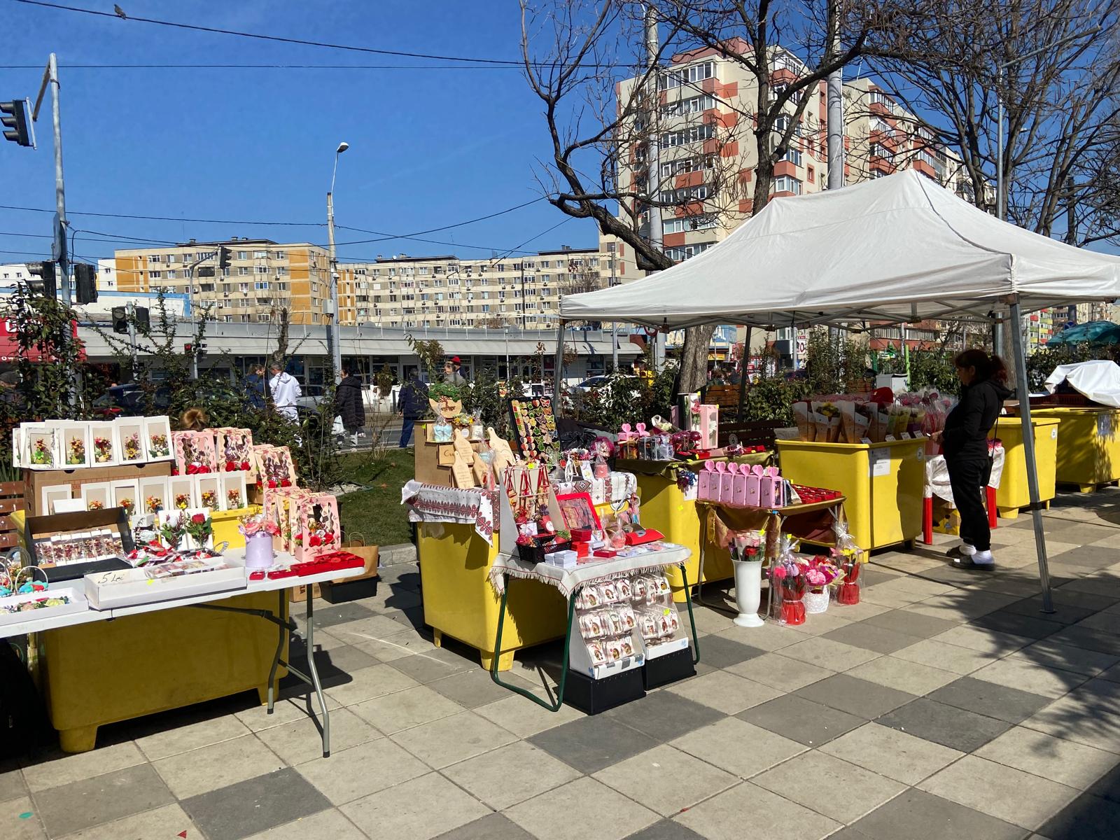 „Viața de apoi” pentru mărțișoare. Ce se întâmplă cu simbolul primăverii după ce se strâng tarabele. Foto: Andreea Tudor