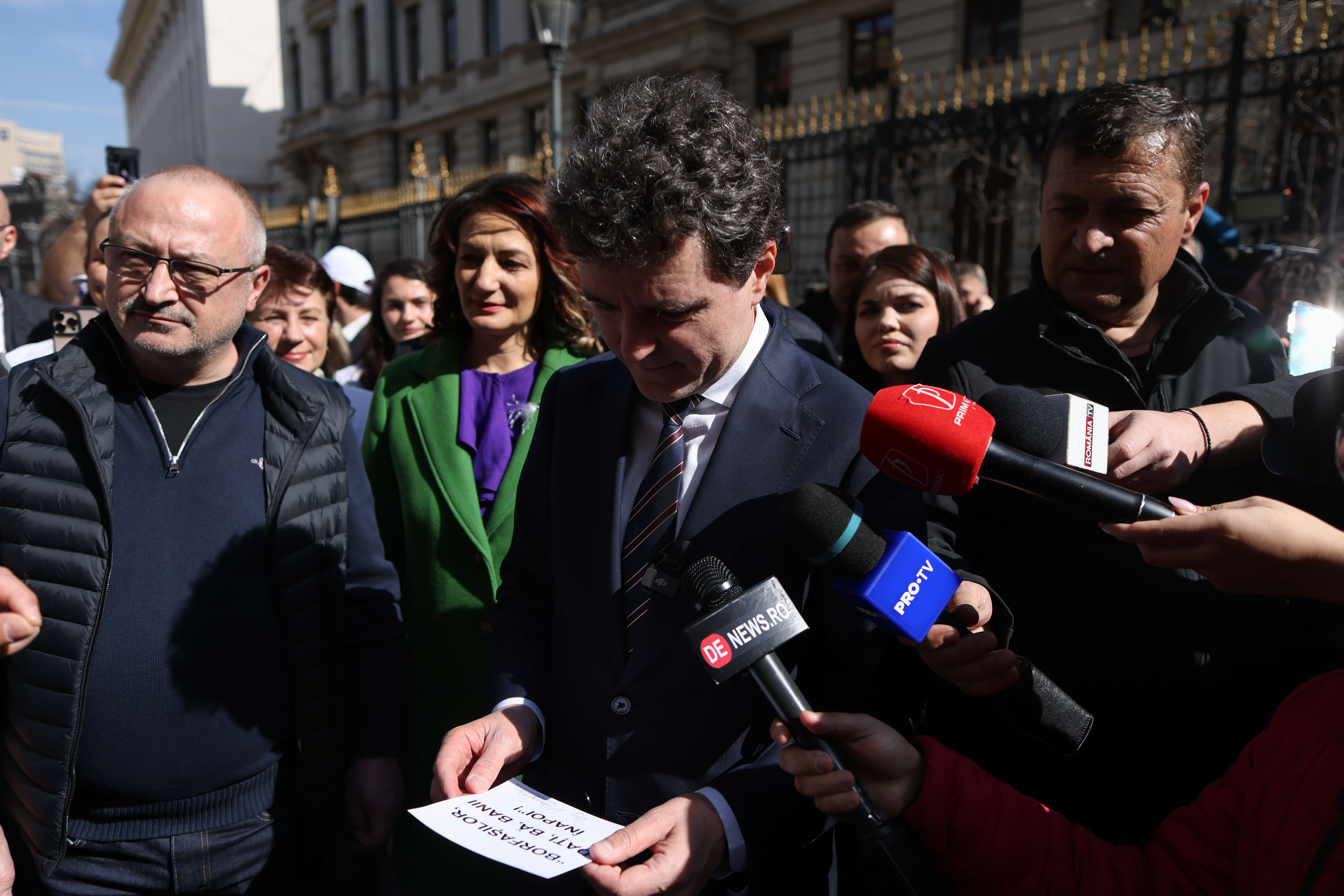 Candidatura lui Nicuşor Dan, contestată la Curtea Constituţională. Argumente sunt „încălcări ale legii” din mandatul de primar