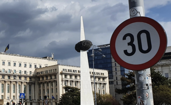 Limită de 30 km/h pe Calea Victoriei şi alte străzi din centrul Capitalei. FOTO: FB / Străzi pentru Oameni