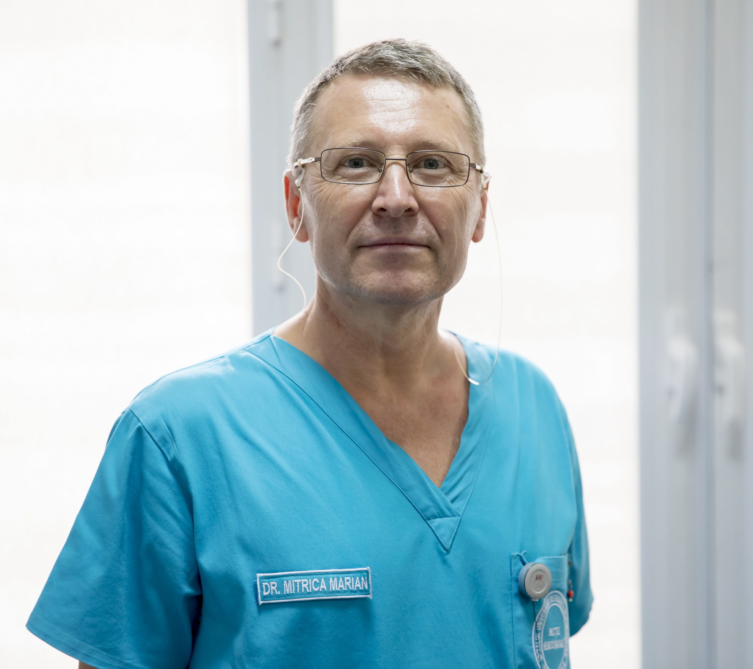 Șeful Secției de Neurochirurgie de la Spitalul Militar, acuzat de șpagă, câștigă 4.500 euro lunar.