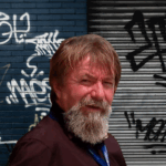 Primăria Otopeni plătește peste 50.000 de euro pentru îndepărtarea graffiti-ului. Locațiile vizate nu sunt publice. Foto: Colaj