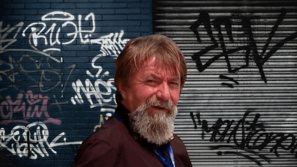 Primăria Otopeni plătește peste 50.000 de euro pentru îndepărtarea graffiti-ului. Locațiile vizate nu sunt publice. Foto: Colaj