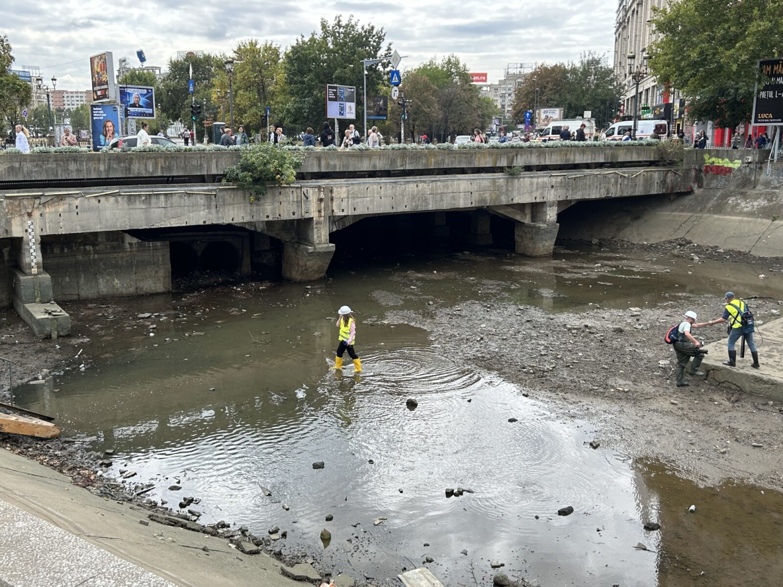 Traseul mai multor linii STB se modifică din 21 iunie. Încep lucrările la planșeul din Piața Unirii. FOTO: Arhiva