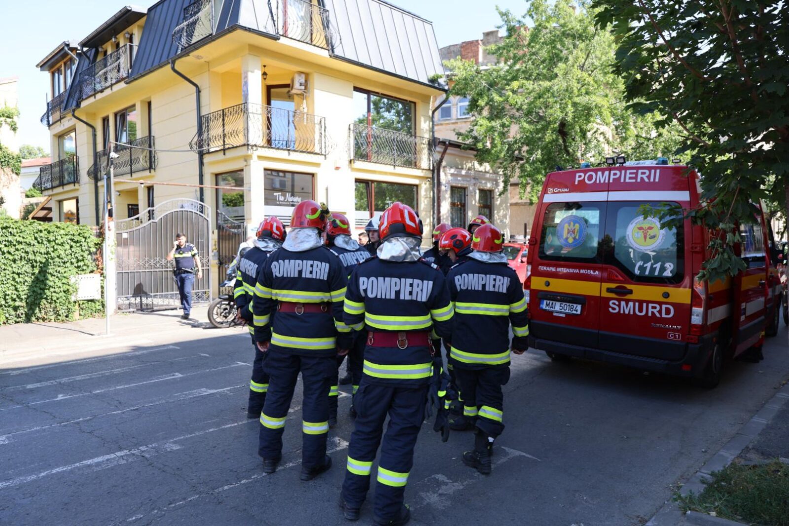 12 copii și o educatoare, la spital cu simptome digestive