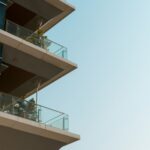 Fetiţă de doi ani căzută de la etajul 11. FOTO cu titlu ilustrativ, via unsplash.com