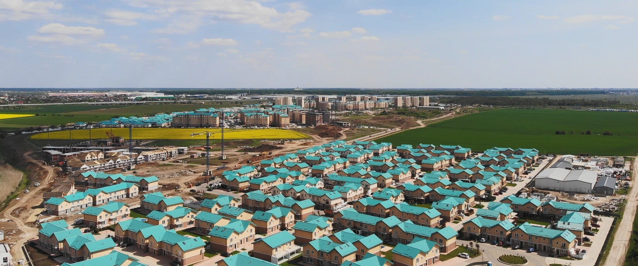 Editorial: Cosmopolis din „Ilfovistan”, ghetoul luxos din nordul Bucureștiului