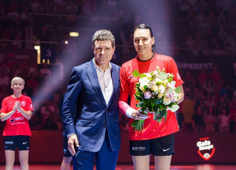 retragerea Cristinei Neagu