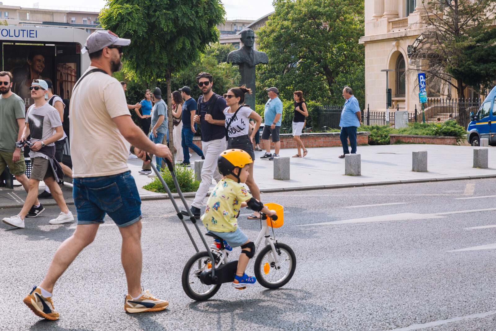 Calea Victoriei rămâne pietonală doar pe 30 august, pentru Străzi Deschise. Programul evenimentului. FOTO: Arhiva