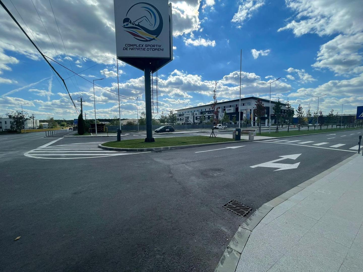 Parcarea de la Complexul Sportiv de Natație Otopeni se plătește. A intrat în vigoare sistemul de taxare. FOTO: CSNO/ Facebook