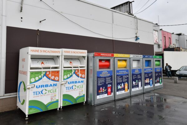 Sector 6 | 213 tone de deșeuri textile au fost colectate. Lista punctelor de colectare | FOTO: Primăria Sectorului 6 via Facebook