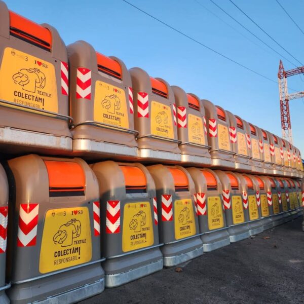 Sector 3 | 85 de containere pentru colectarea selectivă a textilelor uzate. FOTO: PS3