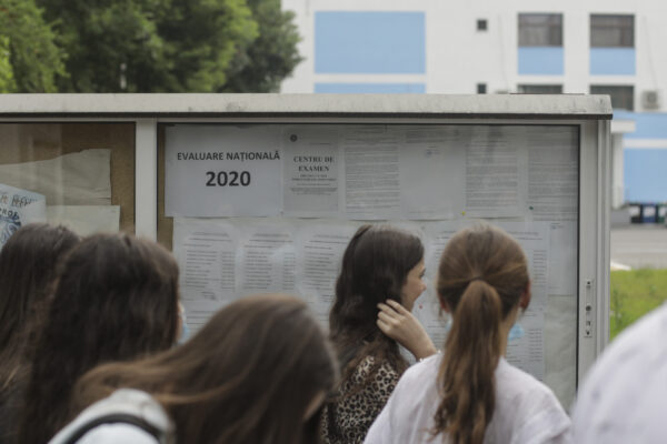 Cei peste 17.000 de candidați din Capitală vor primi rezultatele la Evaluarea Națională joi | FOTO: Inquam Photos / Octav Ganea