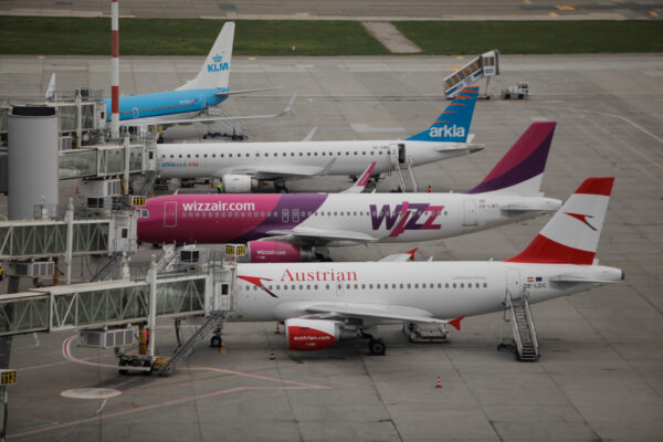 Pista de pe Otopeni, redeschisă după șase zile de lucrări.