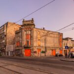 Cinematograful Marconi, monumentul istoric aflat acum în ruine, ar urma să fie restaurat. Campanie de strângere de fonduri și spectacol de lumini. Foto: reptilianul.ro