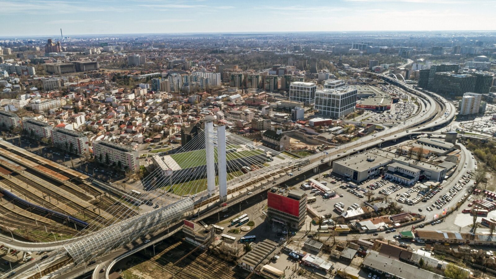 Pasajul Basarab ar putea fi recepționat după 14 ani de la inaugurare. Acord între PMB și constructor. Foto: Arhivă