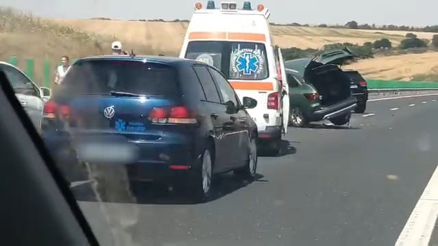Trafic oprit pe Autostrada Soarelui, din cauza unui accident în lanț. Foto: Ziua de Constanţa