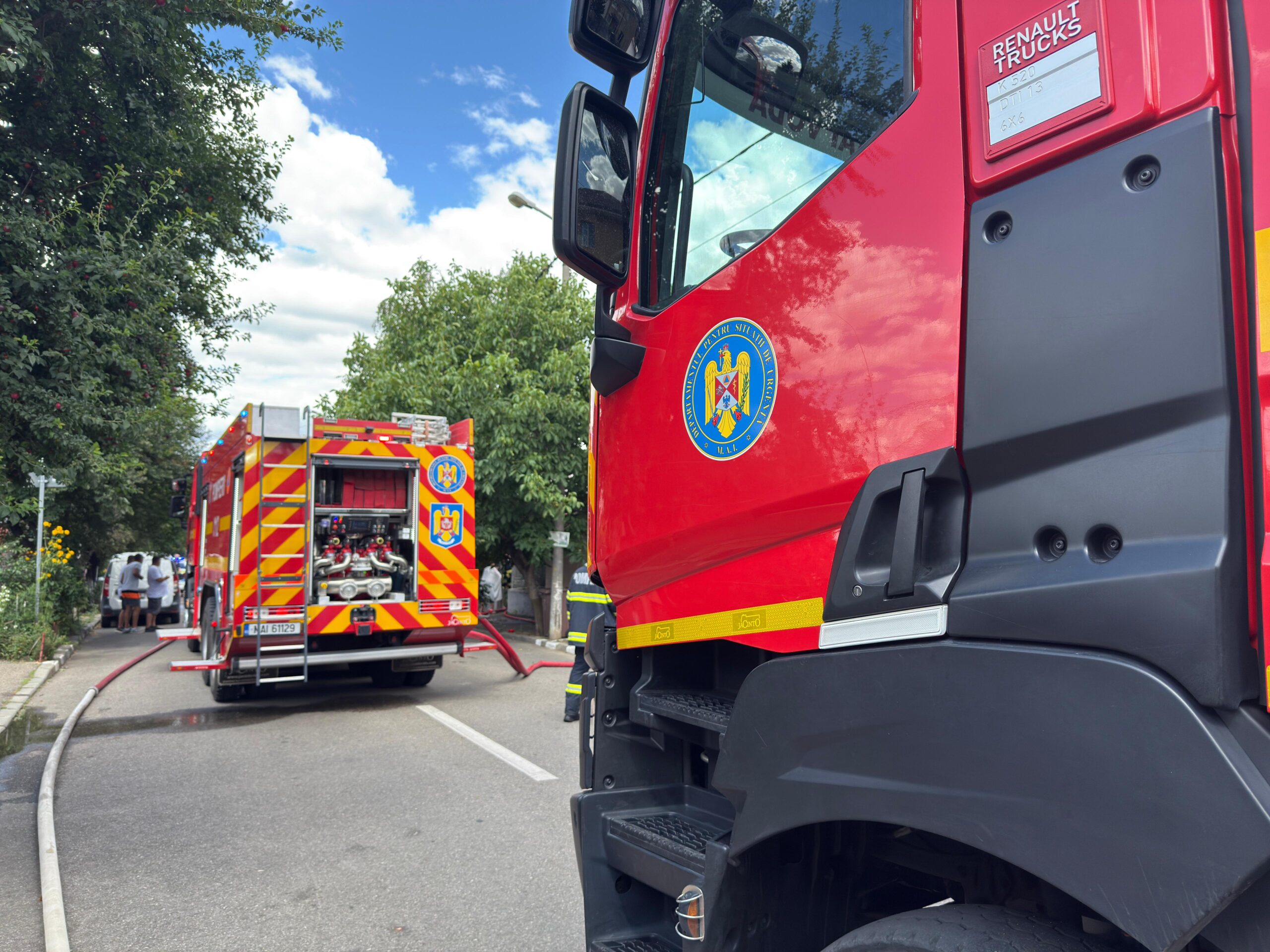 Incendiu în Sectorul 5. Polițiștii de la Secția 24 au salvat mai multe victime