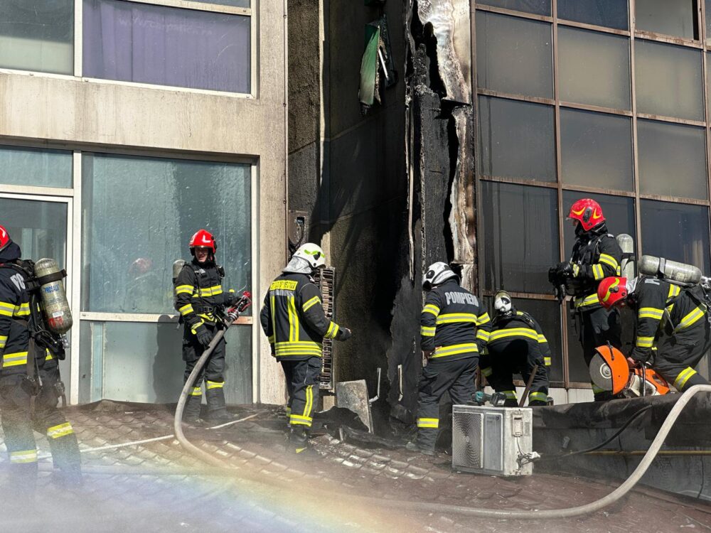 Incendiu la un magazin din Sectorul 6