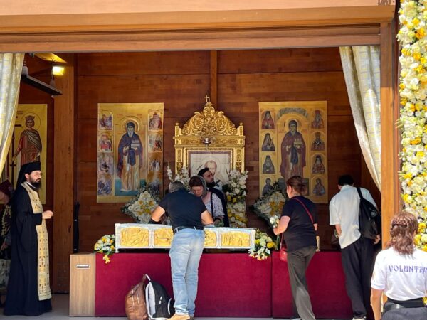 la moaștele Sfântului Ioan Gură