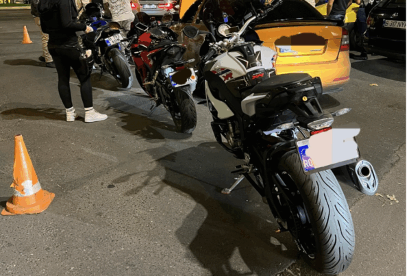 Fată de 19 ani, prinsă cu motocicletă cu modificări neconforme. FOTO: Brigada Rutieră a Capitalei