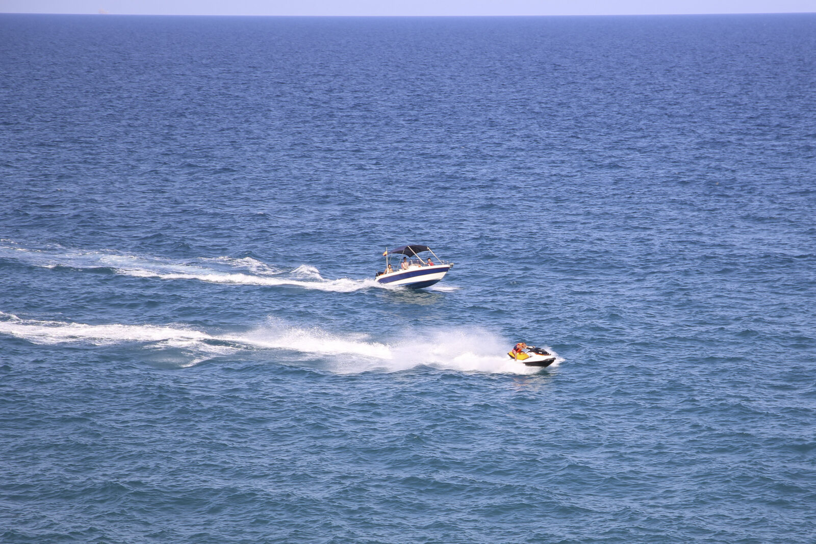 Doi copii, loviţi de skijet la Gostinu. FOTO de arhivă, via INQUAM / Marius Zmarandescu