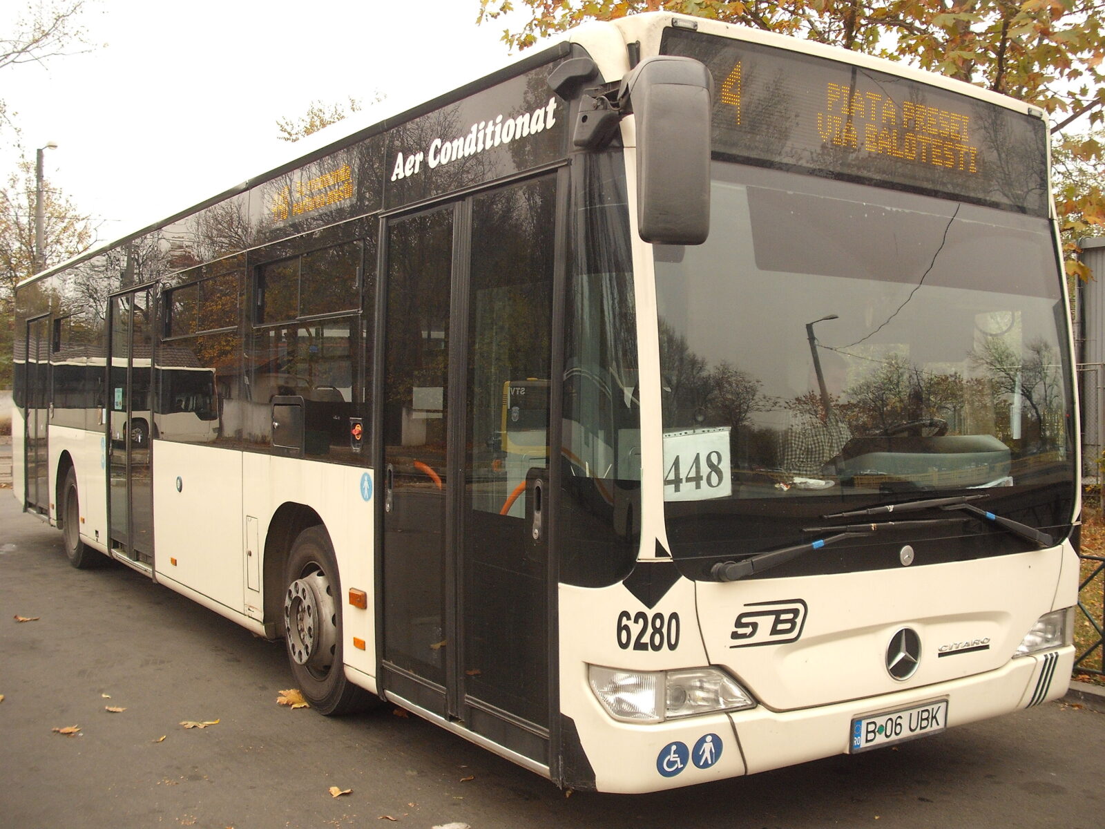 Stație nouă pe traseele liniilor 448 și 477. FOTO: STB