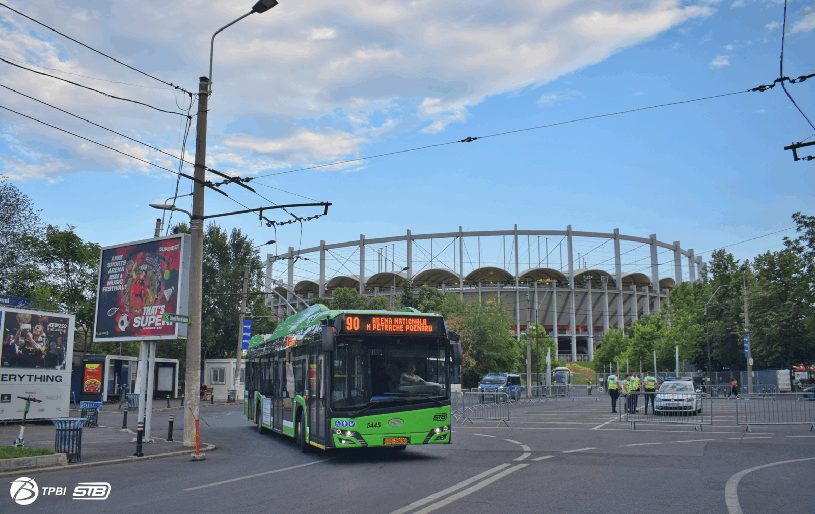 Meciul Dinamo - FCSB prelungește programul a nouă linii STB, sâmbătă | FOTO: TPBI