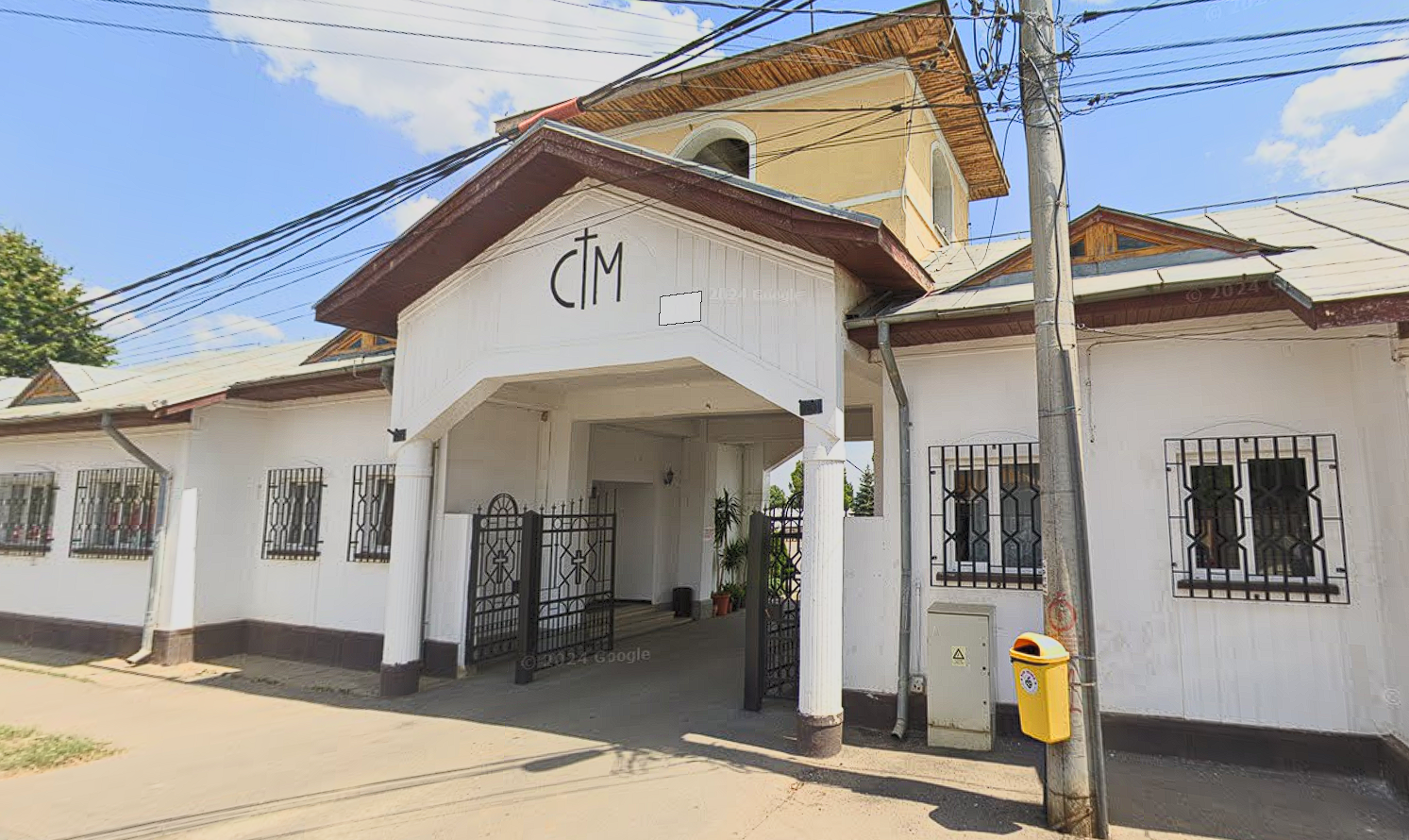 Pază militară la mormântul lui Ion Iliescu