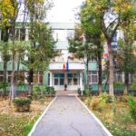 Primăria vrea să demoleze două grădinițe și un liceu pentru a construi un ansamblu educațional cu bazin de înot. Sursă: dgauis.ro