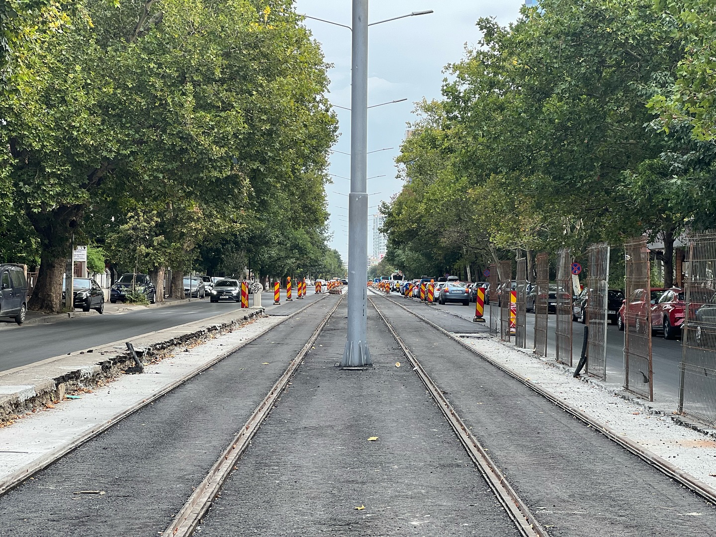 Linia 5 | Au început lucrările pe Bulevardul Chișinău