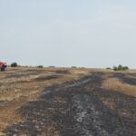 Incendiu puternic de vegetație, în apropierea comunei Berceni. Au fost afectate aproximativ 40 hectare. Foto: ISU B-IF