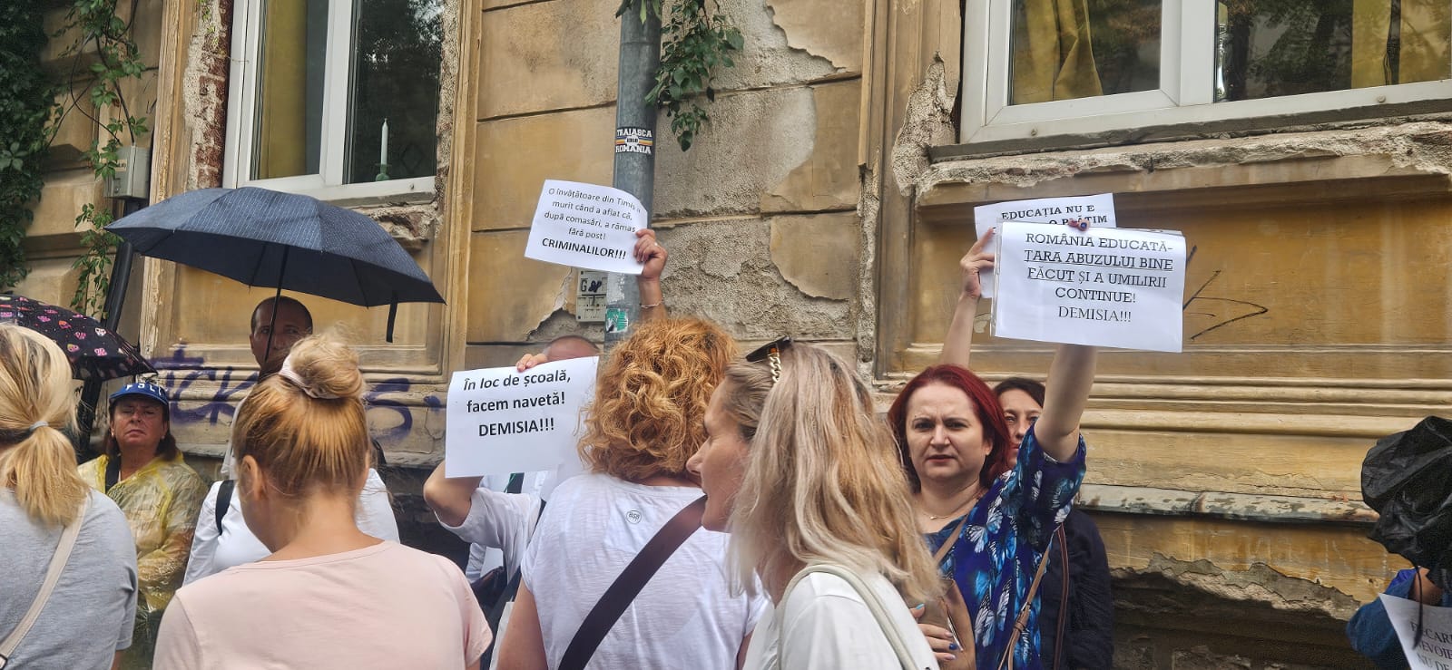 Serie de proteste ale cadrelor didactice în București împotriva măsurilor impuse de guvernul Bolojan