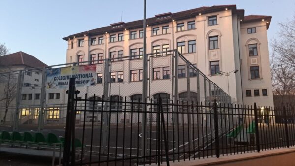 Bacalaureatul de toamnă continuă astăzi cu proba profilului pentru cei peste 3.600 de candidați. În Capitală au fost organizate 13 centre de examinare | FOTO: Arhivă