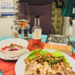 CFR a introdus primul vagon bar-bistro CFR Călători, pe ruta București - Brașov. FOTO: Facebook - Club Feroviar