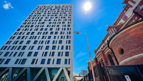 Cathedral Plaza va fi demolată imediat ce se va pronunța instanța, promite Primăria Generală