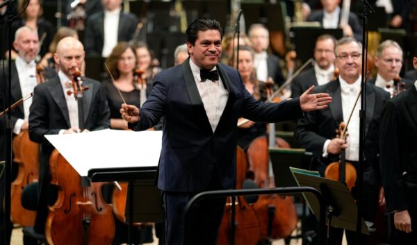 Dirijorul Crstian Măcelaru, propus pentru titlul de Cetățean de Onoare al Capitalei