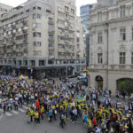 Marș al sindicaliștilor din administrație între Guvern și Parlament. FOTO: Inquam Photos / George Calin