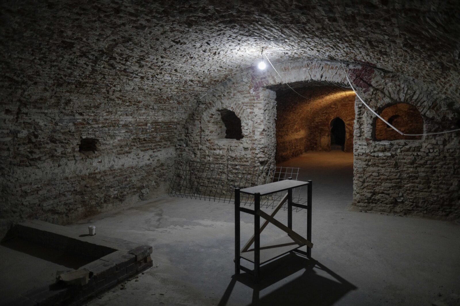 Șantierul incintei în care a funcționat Club A. FOTO: Inquam Photos / Octav Ganea