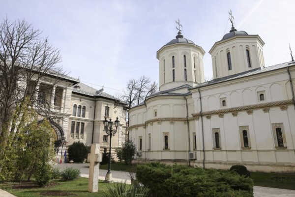 Palatul Cotroceni, iluminat în roșu de Ziua Mondială a Conștientizării Bolii Duchenne