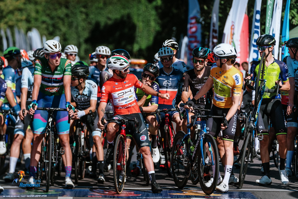 22 de linii de transport public vor avea trasee modificate duminică, pentru desfășurarea competiției „Turul României”. Vor funcționa și patru linii navetă. FOTO: TOBI