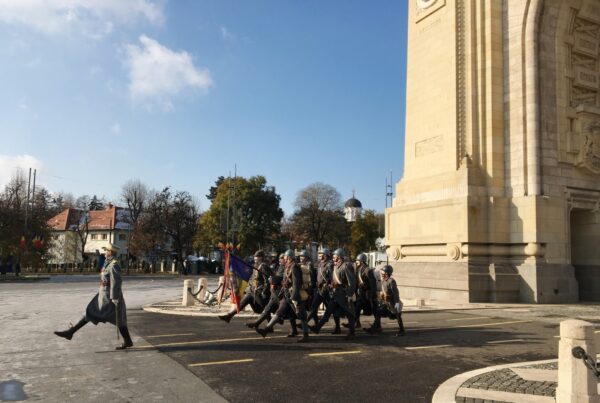 Reconstituire istorică la Arcul de Triumf, în memoria eroilor Primului Război Mondial, de zilele Bucureștiului