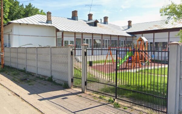 Amenințări cu moartea la Periș, după ce nepoata primarului ar urma să primească fosta grădiniță: „Vin peste voi și vă dau foc”