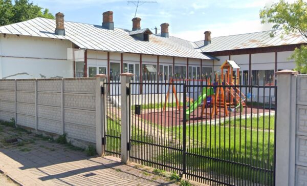 ILFOV | Nepoata primarului din Periș și-a retras solicitarea de închiriere a grădiniței și acuză „texte cu caracter denigrator”