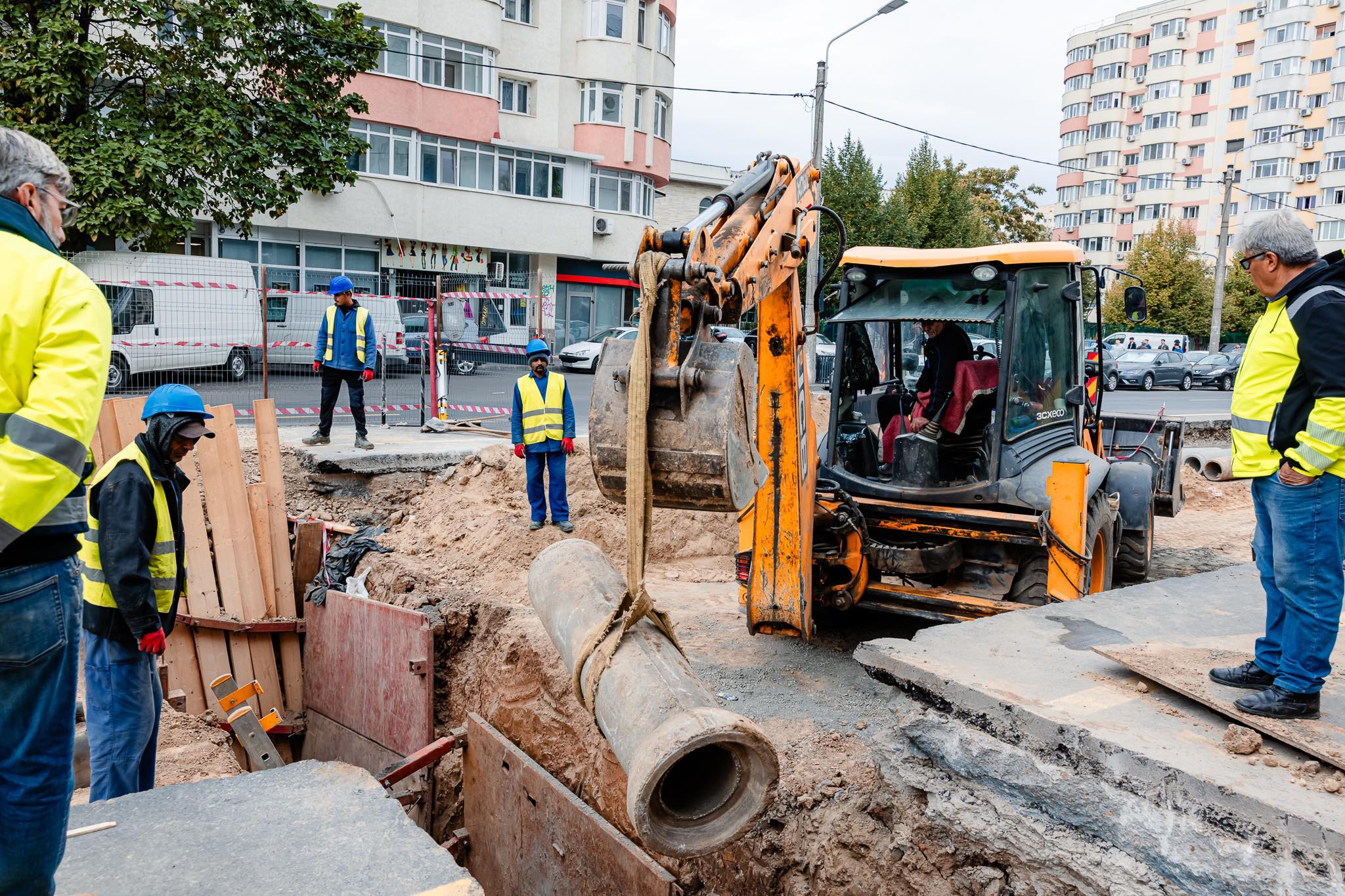 Primarul interimar acuză ELCEN de fonduri pierdute, compania răspunde că livrările continuă.